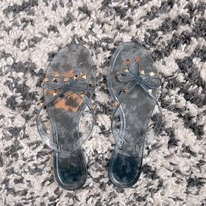 gray studded jelly flip flops size 40
